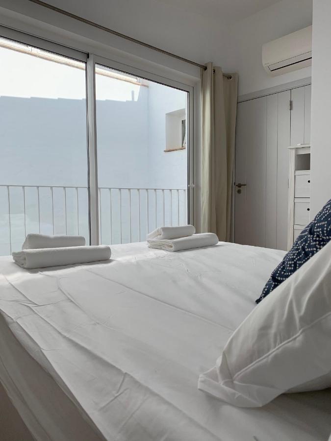 Stylish Townhouse With Gallery In The Heart Of Tavira For Two ตาวิรา ภายนอก รูปภาพ
